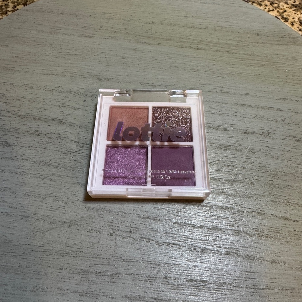 Lottie London Purple‎ Eyeshadow Quad